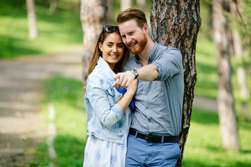 Obraz premium Couple sharing emotions outdoor