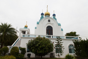 Fototapeta na wymiar Orthodox church in tropics