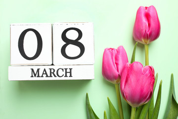 l pink tulips and calendar