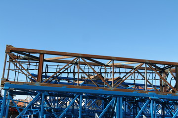 Obraz premium Iron structure of disassembled crane
