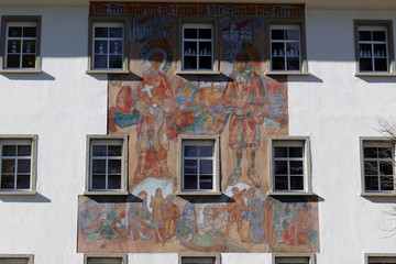 Fototapeta na wymiar Wandmalerei auf Schule Karl Borromäus
