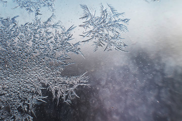 snow pattern on the glass from frost