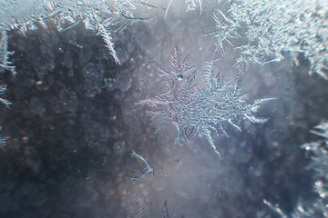 snow pattern on the glass from frost