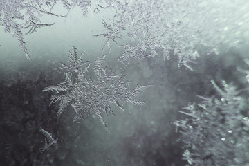 snow pattern on the glass from frost
