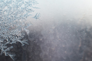 snow pattern on the glass from frost