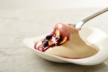 Bavarian cream with raspberry sauce