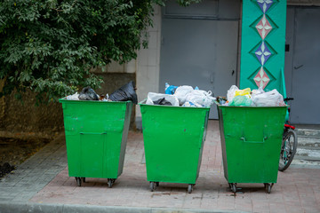 Container waste, ecology