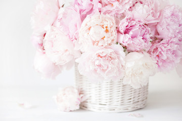 Obraz na płótnie Canvas beautiful pink peony flowers bouquet in vase