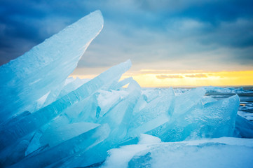 Fototapeta na wymiar icicles on lake neusiedl in burgenland