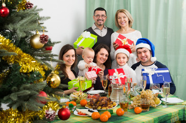 Fototapeta na wymiar Big family gathering together for Christmas .