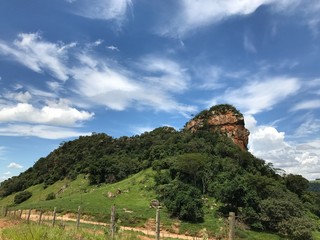 Fototapeta na wymiar Morro do Camelo, Analândia