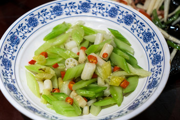 Stir-fried celery with lotus root