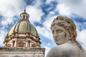 Fototapeta na wymiar Particolare della Piazza Pretoria o Della Vergogna di Palermo in Sicilia