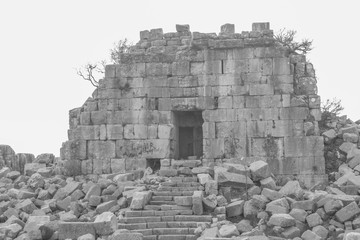 Fototapeta na wymiar Faqra temple ruins, Lebanon, Middle East