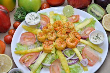 ensalada de camarones