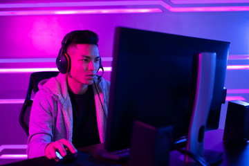 cyber sport gamer playing game © ryanking999