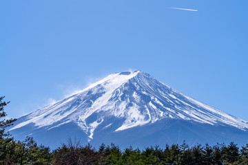 Fototapeta premium Fuji with Snowstorm