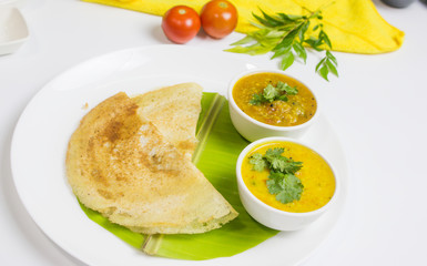 Dosa with sambar and chutney