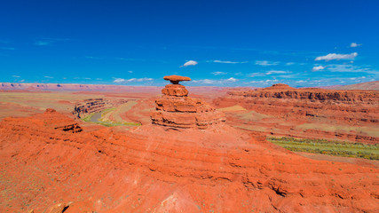 Fototapeta premium Mexican Hat Rock Formation. Utah. USA