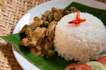 Curry with Beef Recipe (Panang Neua).