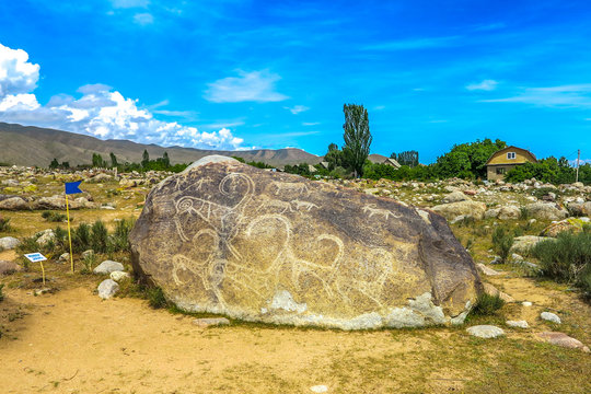 Cholpon Ata Petroglyphs 01