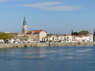 Obraz premium Panorama von Tain l'Hermitage mit Rhone