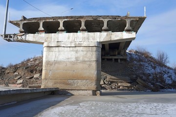 Destruction of the bridge after the flood