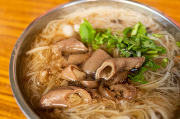 thin noodles with pork intestine