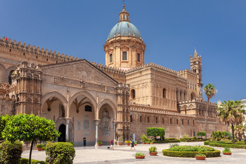 Fototapeta na wymiar Cattedrale di Palermo, Santa Vergine Maria Assunta, Sicily, Italy