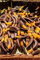 Orangettes orange chocolat sur le marché St Josep La Boqueria, Barcelone