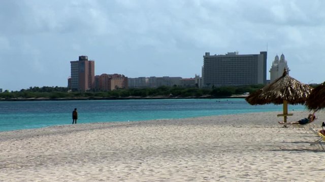 Hotel Beach-ws-zoom