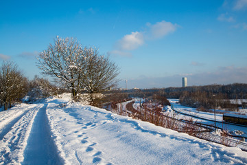 Olympiaturm im Winter