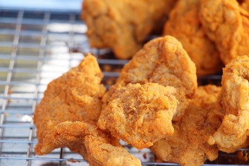 Fried chicken is delicious in street food