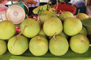 pomelo fruit is tasty at street food