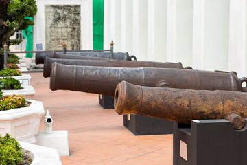 Fototapeta na wymiar Ancient iron cannons