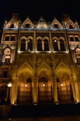 Naklejka premium Castle. Residence of the Hungarian Parliament on the Danube in Budapest. 