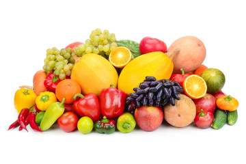Naklejka na ściany i meble Fruits and vegetables isolated on a white background.