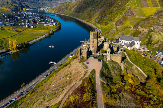 Germany, Rhineland-Palatinate, Poltersdorf, Moselle river, Metternich Castle