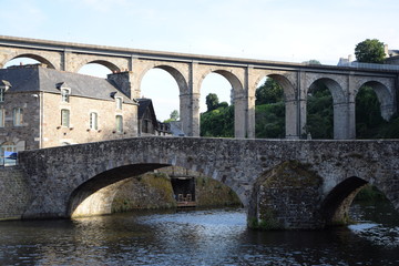Naklejka premium Brücke in Dinan, Bretagne