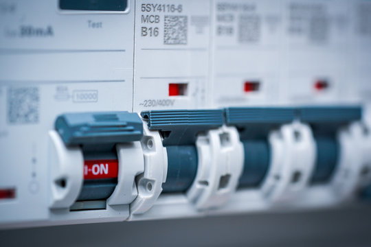 Elektrische Sicherungen in einer Unterverteilung