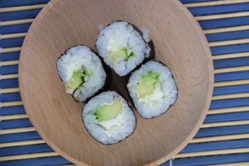 Maki avocat fromage
