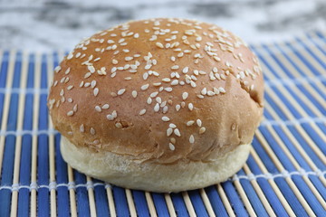 Pain bun au sésame