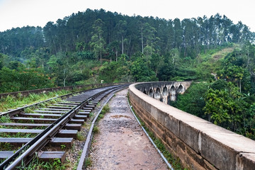 Fototapeta premium Famous Demodara Nine Arch Bridge. Ella, Sri Lanka.