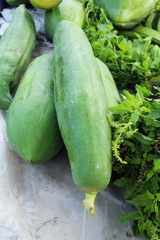 fresh papaya is delicious in the market