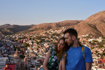 Couple on the viewpoint in Guanajuato
