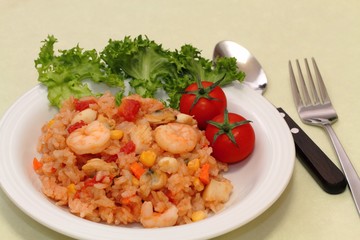 トマトとシーフードの炊き込みご飯