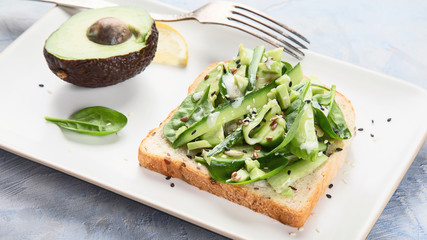 Avocado sandwich