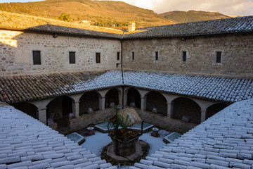 Assisi chiesa di San Damiano