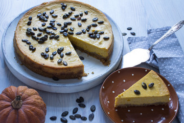 Veganer Kürbis-Käsekuchen mit Soja