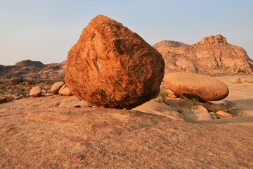 Felskugeln im Erongogebirge auf Ameib (Bull`s Party) in Namibia